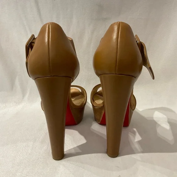 Christian Louboutin pumps - Picture 6 of 6